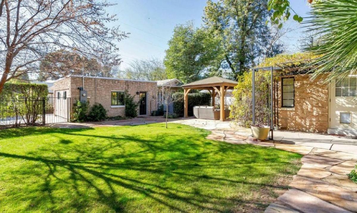 Best Little Guesthouse In Melrose! New Listing! Phoenix Eksteriør bilde
